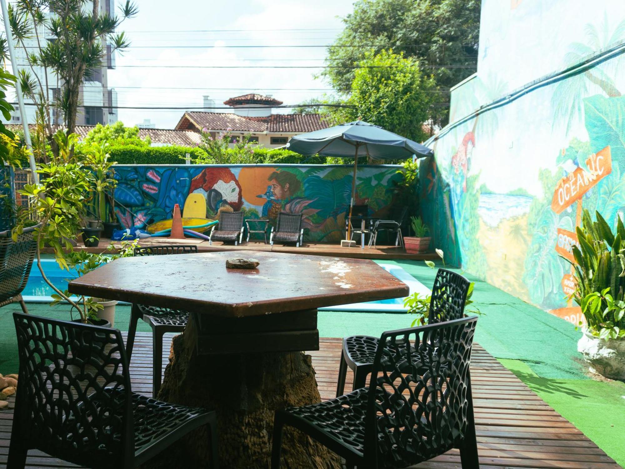 Oceanic Hostel Balneario Camboriu Bagian luar foto