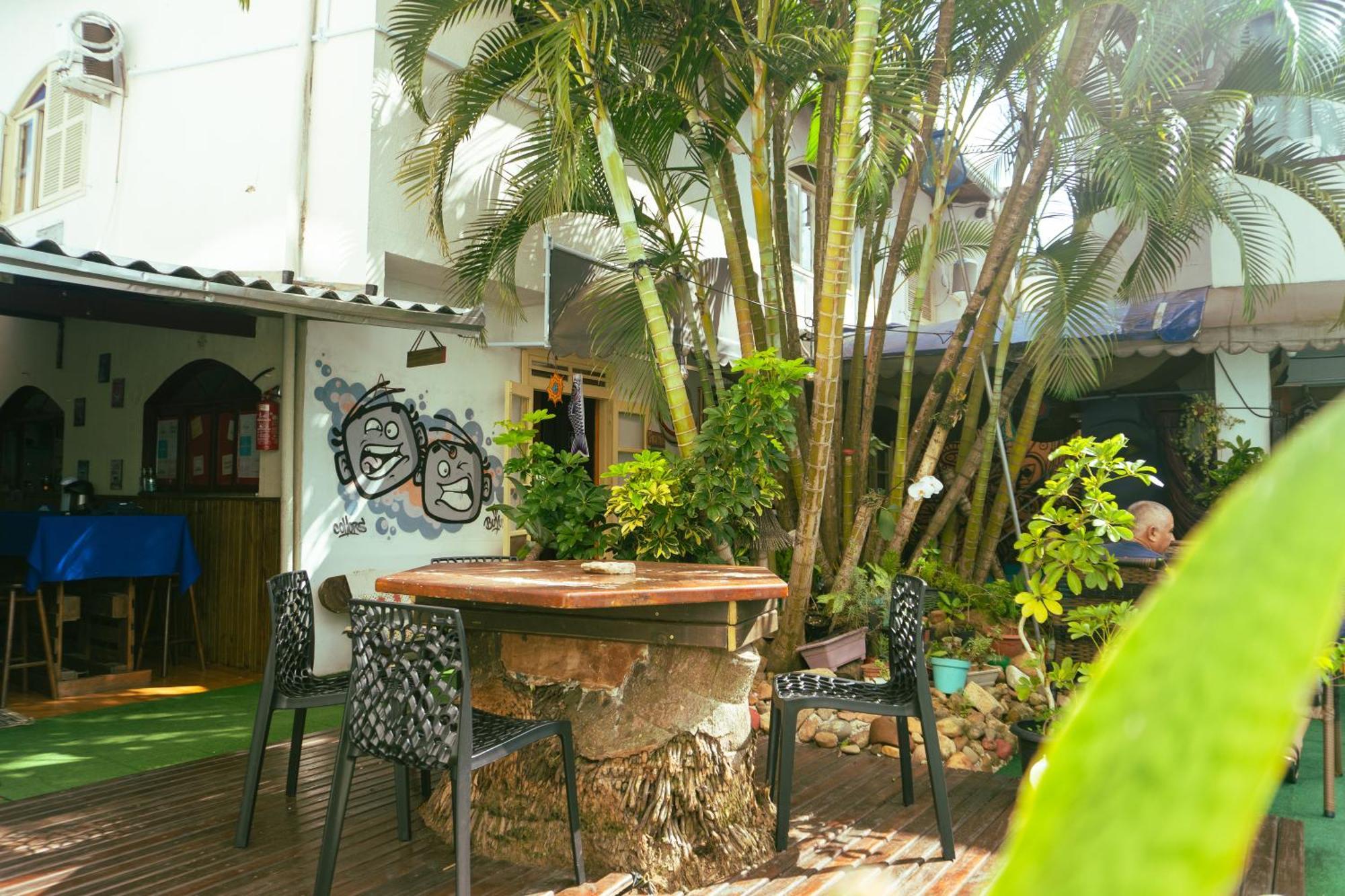 Oceanic Hostel Balneario Camboriu Bagian luar foto