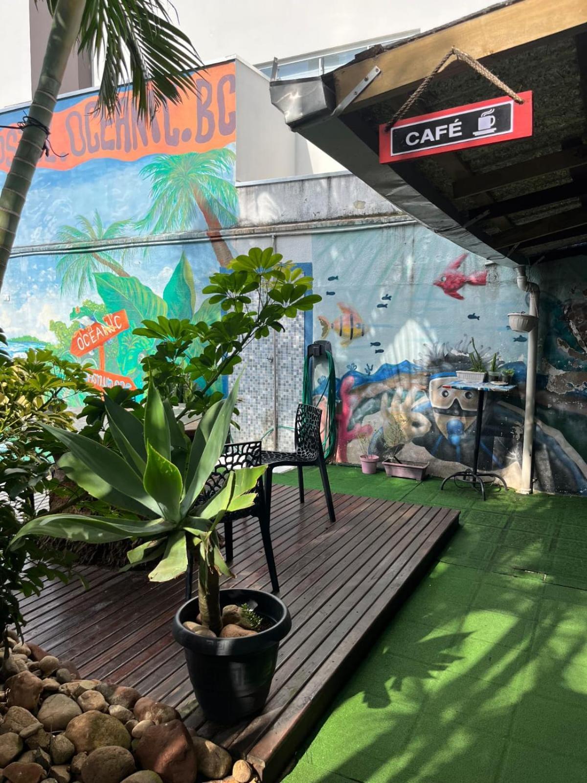 Oceanic Hostel Balneario Camboriu Bagian luar foto