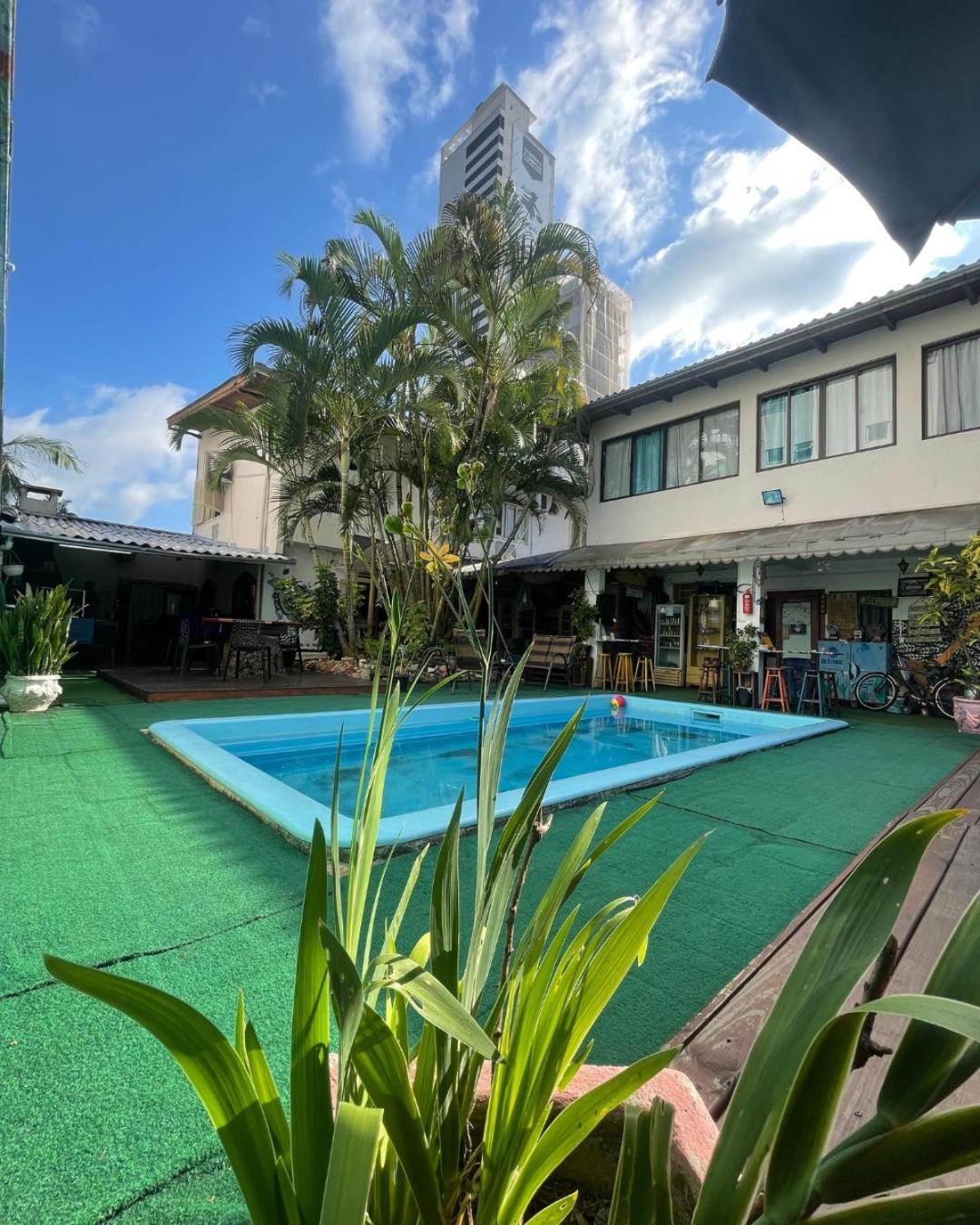 Oceanic Hostel Balneario Camboriu Bagian luar foto